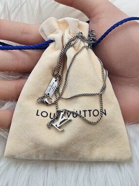 Louis Vuitton Silver-Tone Chain Necklace